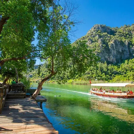 Vilă Ayla Paradise
