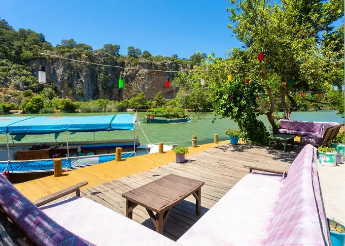 Vilă Ayla Paradise *
